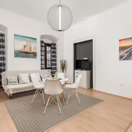 Apartament Doris *