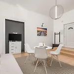 Doris Apartmán