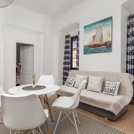 Doris Apartment *